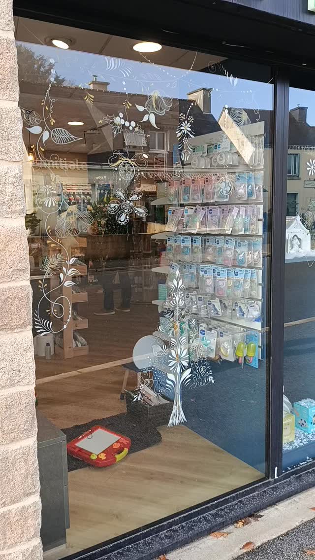 Vitrine peinte 3